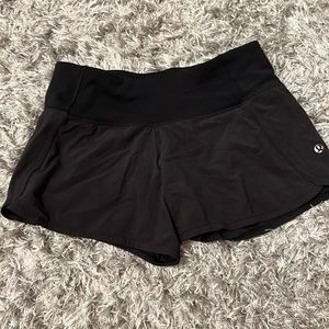 LULU BLACK SPEED UP SHORTS